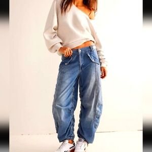 NWOT Free People We The Free In A Cinch Denim Pull On Barrel Jeans Pants